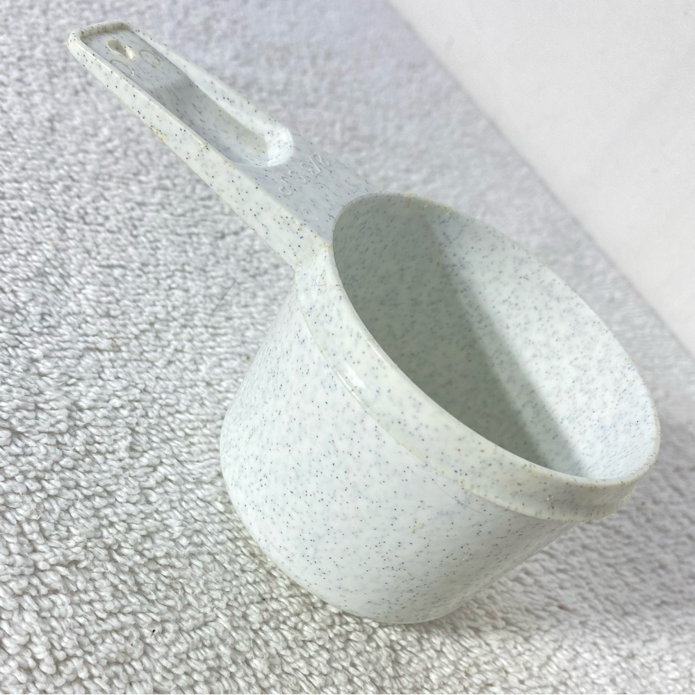 Vintage Tupperware Speckled Dry 2/3 Cup Measuring Scoop Replacement Piece